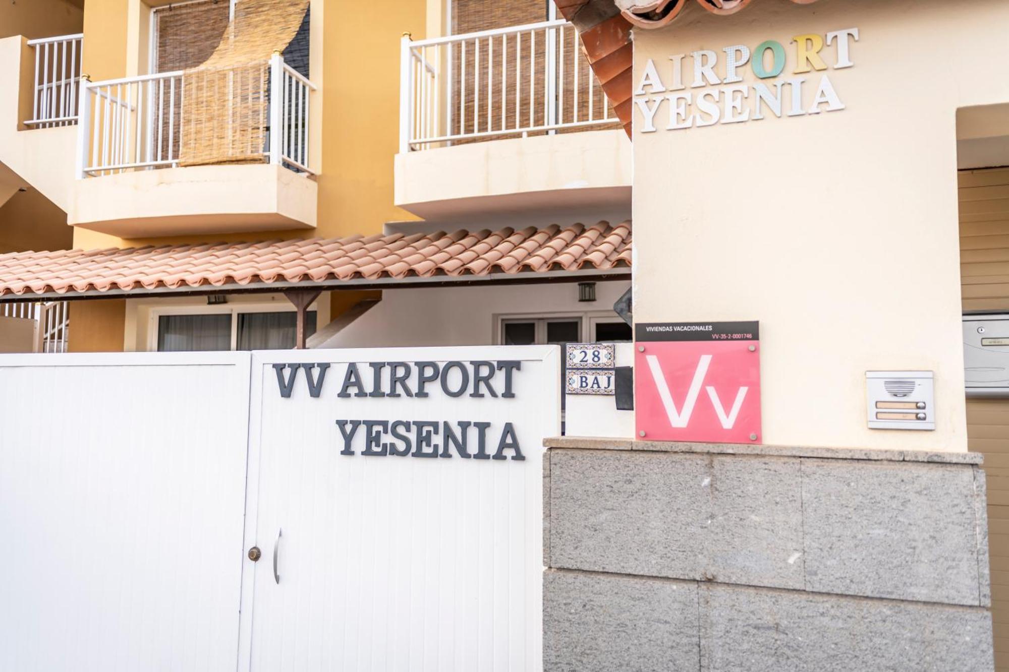 شقة Yesenia Vv Airport El Matorral المظهر الخارجي الصورة